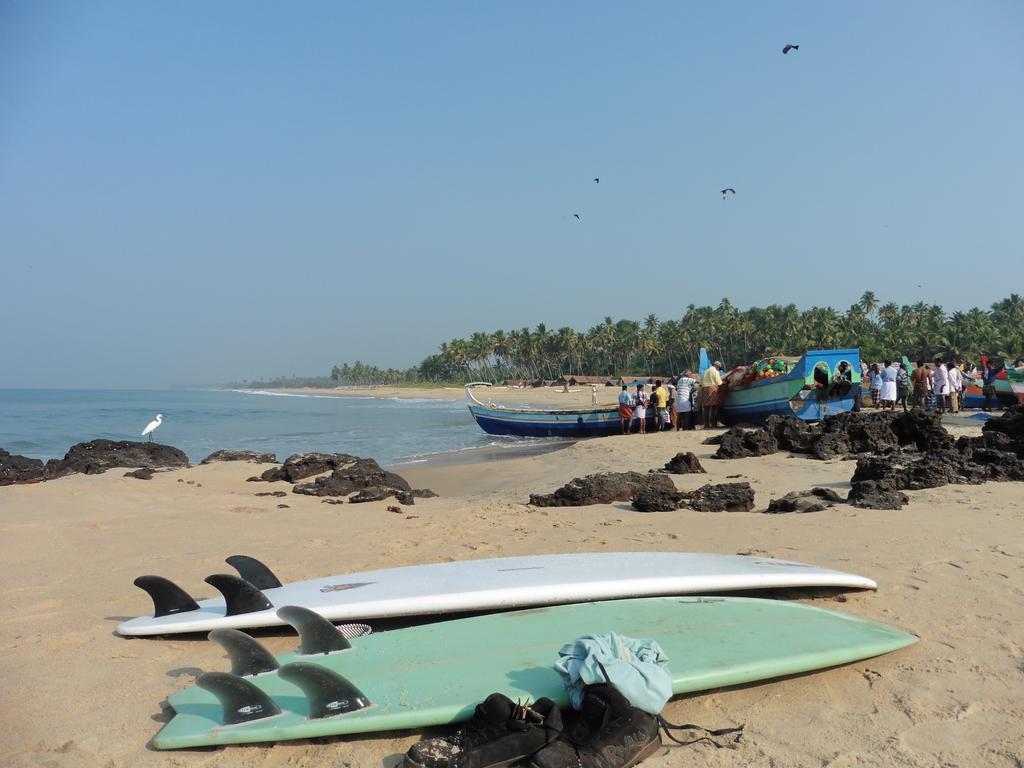 Mk Gardens Surf & Yoga House Varkala Bagian luar foto